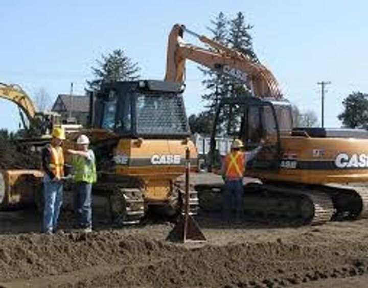 Beginner’s Guide: Understanding Heavy Equipment Operator Training Basics