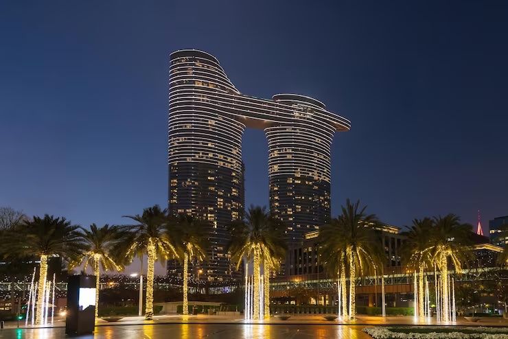 Explore Dubai’s Luxury Real Estate: Insights Into Villas, Communities, and Designs
