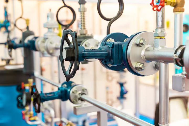 Industrial Valves Explained: Types, Applications & Selection Guide for Oil, Gas & Water Industries