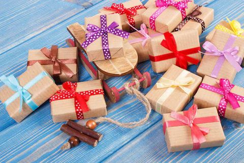 Corporate Gifts Explained: Smart Gifting Ideas to Build Strong Business Relationships